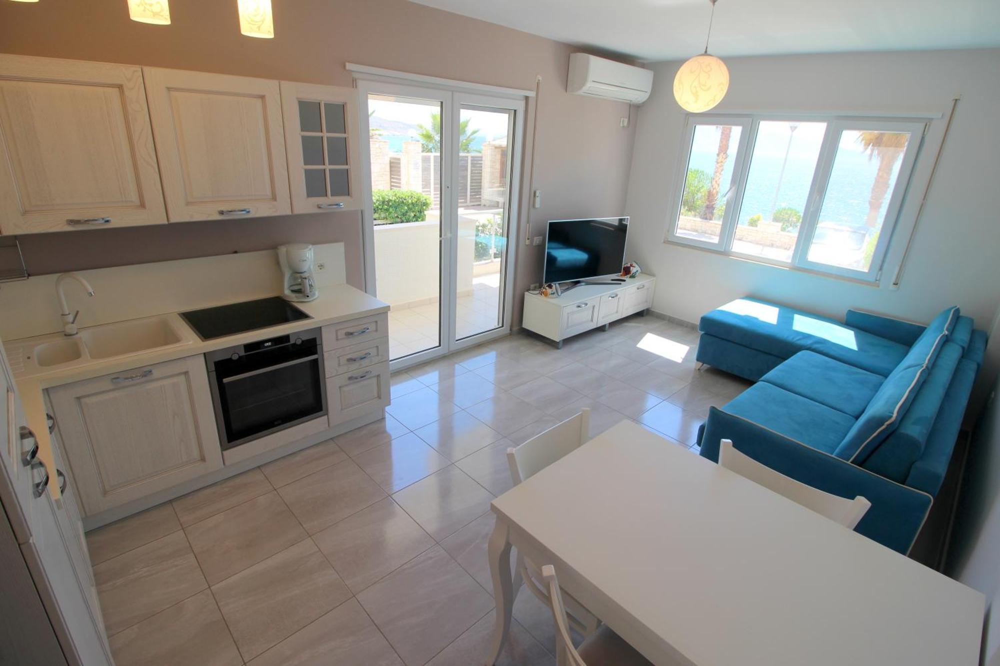 Apartment Beachfront Sion 2 *